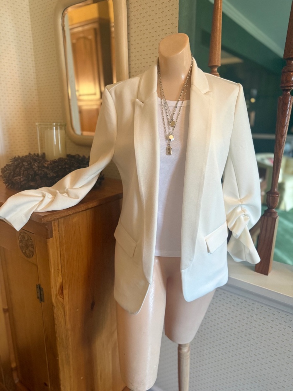 SCOOP SCRUNCH SLEEVE  SCUBA BLAZER - NEW WITH TAGS - CREAM COLOR - SIZE SMALL